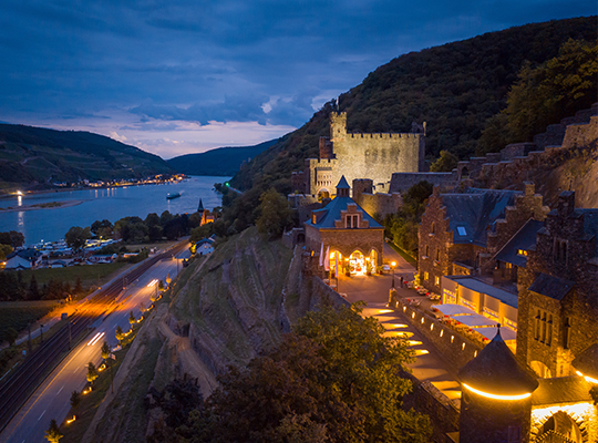 Beeindruckende Atmosphäre beim Musical Dinner in Burg Reichenstein Bingen 