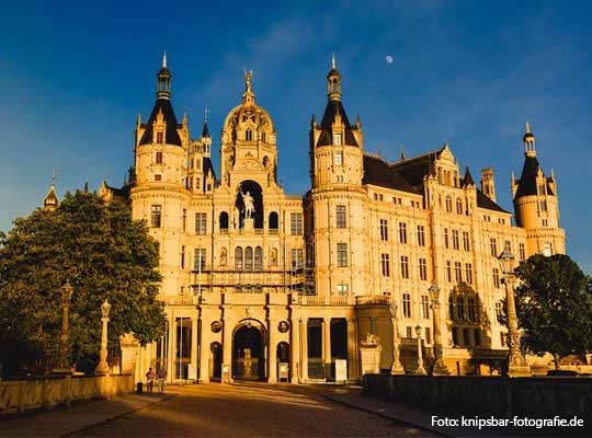 Außenansicht Schweriner Schloss Restaurant